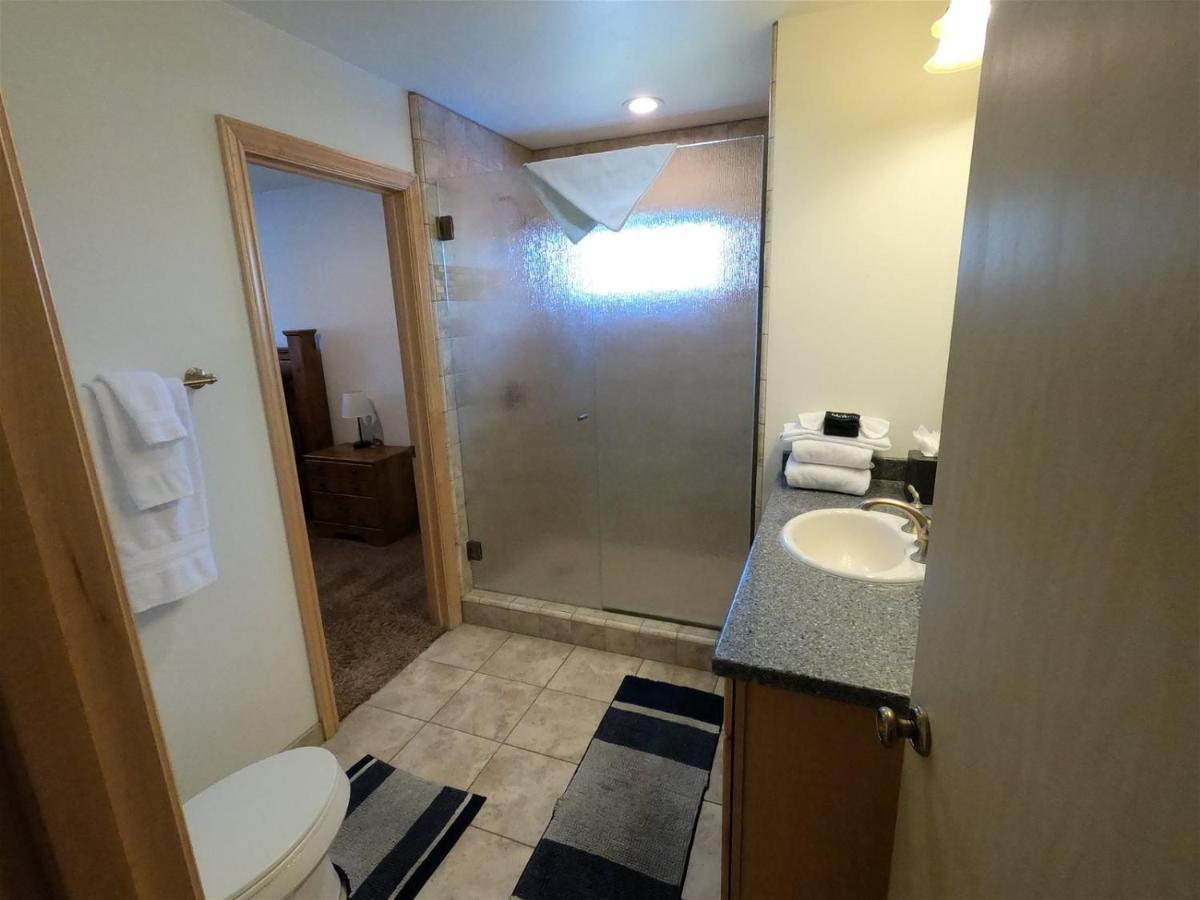 Rr-Johnson Suite จูนเลค ภายนอก รูปภาพ