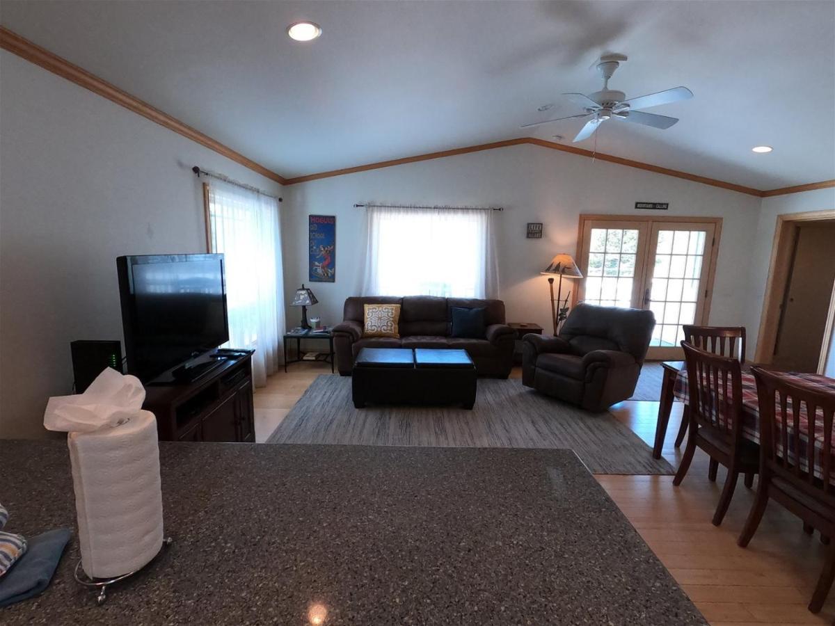 Rr-Johnson Suite จูนเลค ภายนอก รูปภาพ